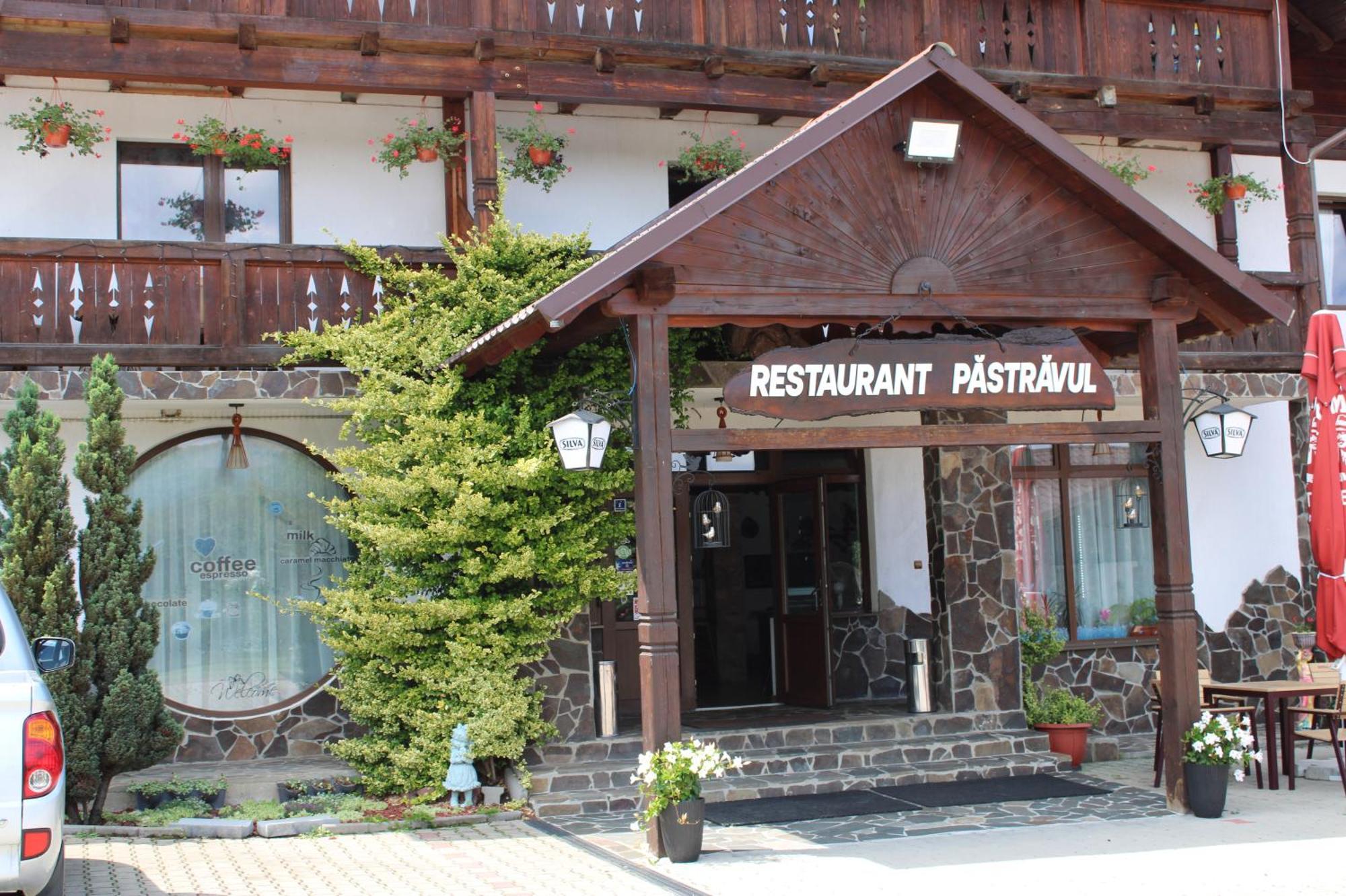 Hotel Complex Pastravul Sapanta Săpînţa Exterior foto